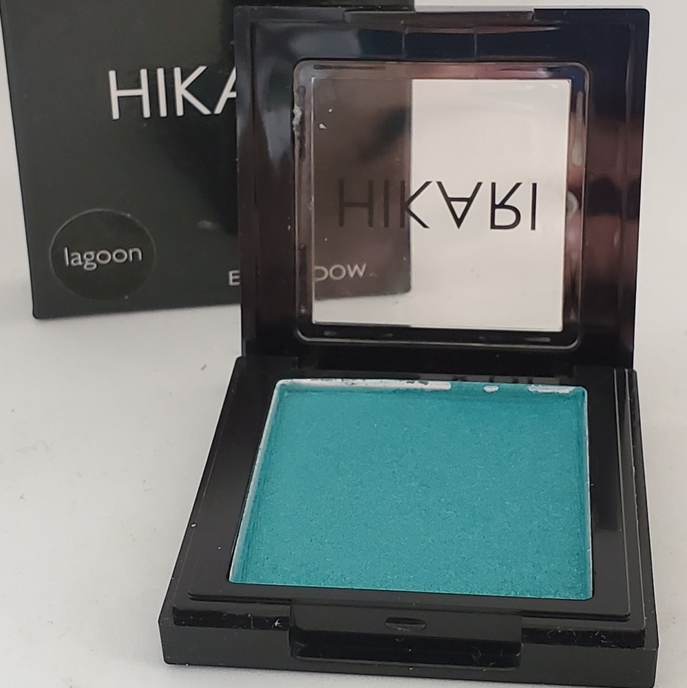 Hikari eyeshadow LAGOON 🆕️ in box blue-green